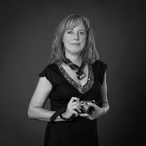 CHARLA CARMENCHU ALEMÁN